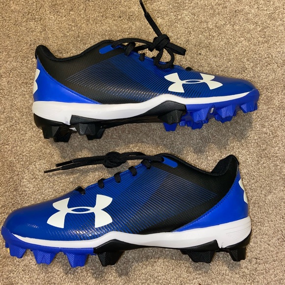 under armor leadoff cleats